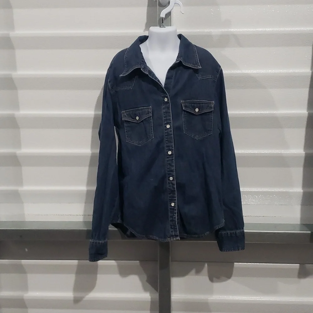 Gap denim long sleeve size‎ small